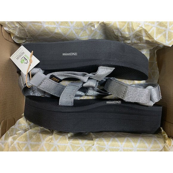 Teva Shoes - NEW Teva universal flatform classic sandal size 6